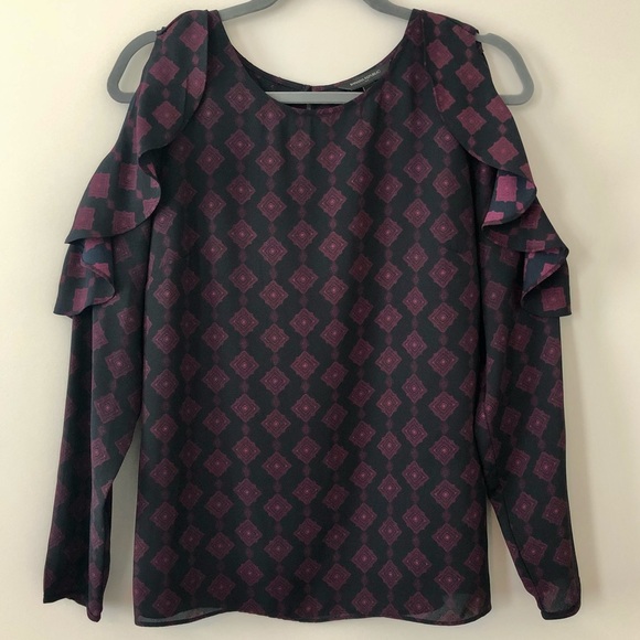 Banana Republic Tops - Banana Republic Cold Shoulder Top